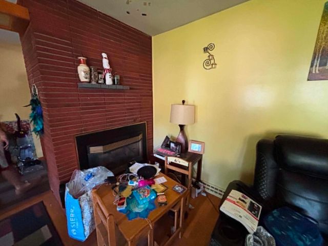 17 Lawn Ave, Lowell, MA 01852
