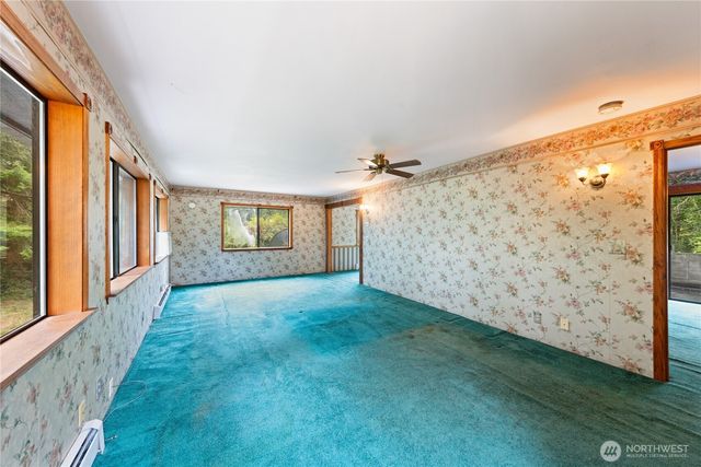 671 Edmonds Road, Coupeville, WA 98239