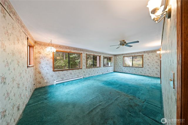 671 Edmonds Road, Coupeville, WA 98239