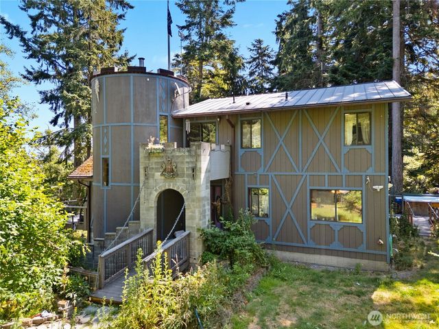 671 Edmonds Road, Coupeville, WA 98239