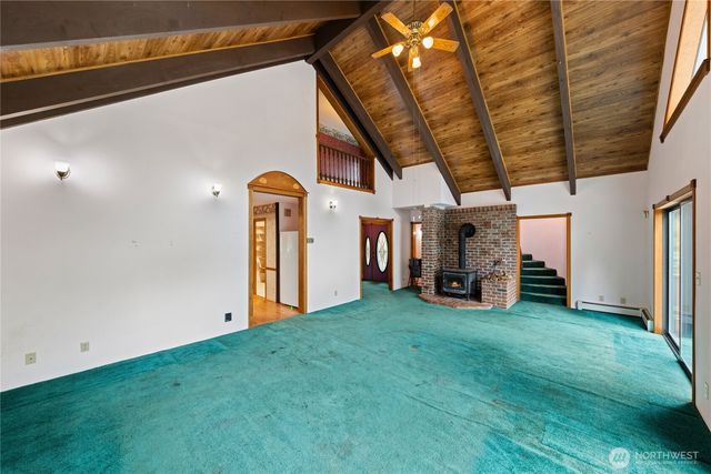 671 Edmonds Road, Coupeville, WA 98239