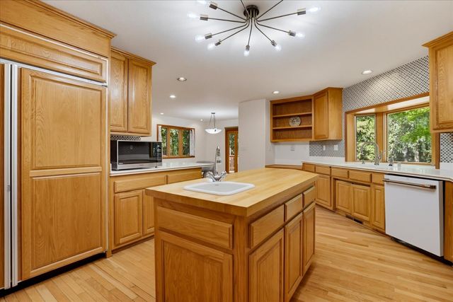 11223 Tower Hill Rd, Nevada City, CA 95959