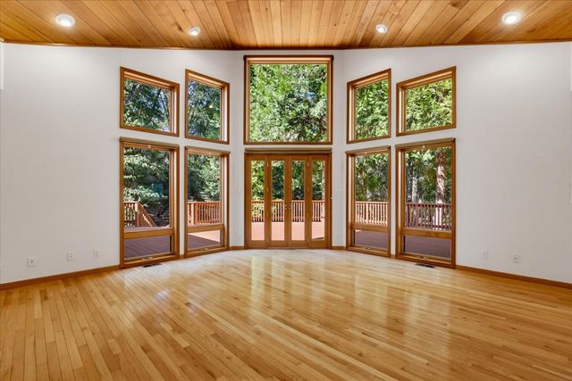 11223 Tower Hill Rd, Nevada City, CA 95959