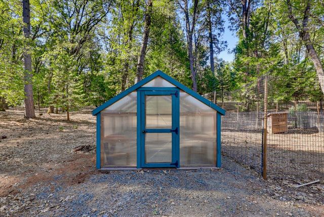 11223 Tower Hill Rd, Nevada City, CA 95959