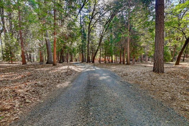 11223 Tower Hill Rd, Nevada City, CA 95959