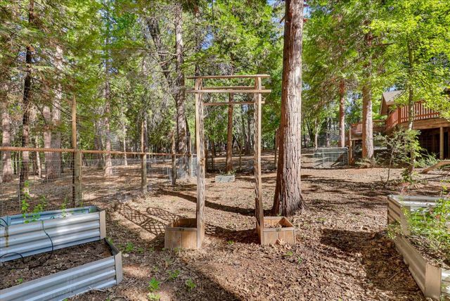 11223 Tower Hill Rd, Nevada City, CA 95959