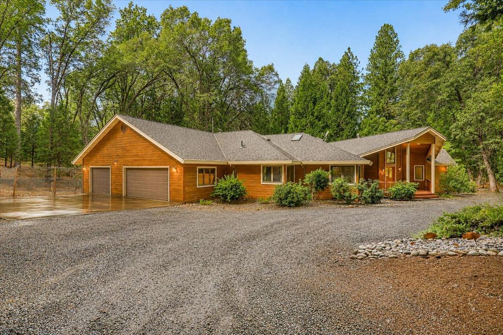 11223 Tower Hill Rd, Nevada City, CA 95959