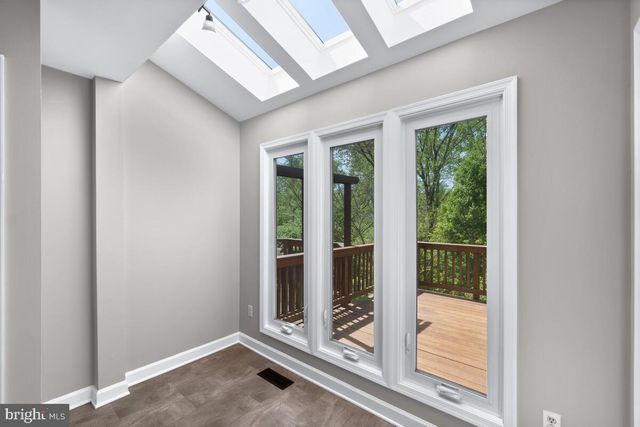 3740 FARMLAND DR, Fairfax, VA 22033