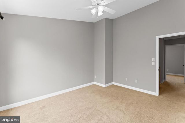 3740 FARMLAND DR, Fairfax, VA 22033