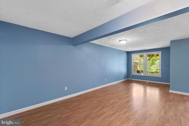 3740 FARMLAND DR, Fairfax, VA 22033