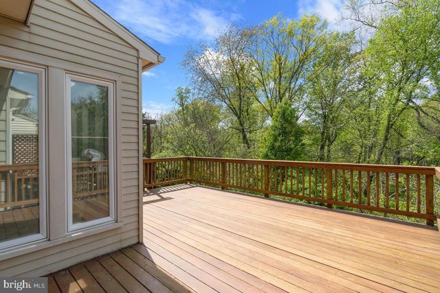 3740 FARMLAND DR, Fairfax, VA 22033