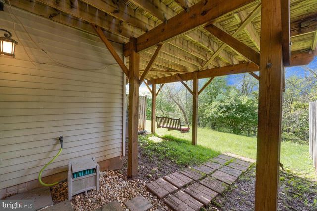 3740 FARMLAND DR, Fairfax, VA 22033