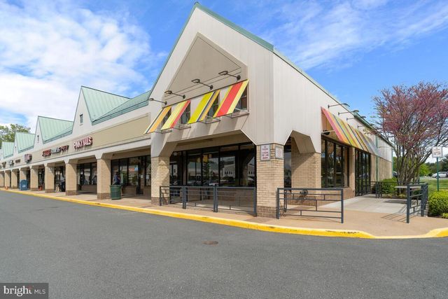 3740 FARMLAND DR, Fairfax, VA 22033