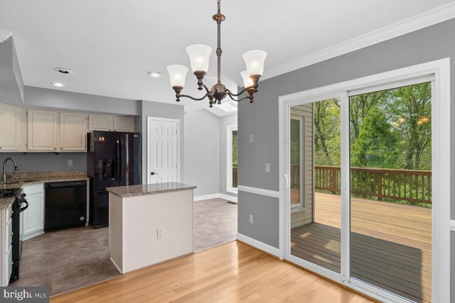 3740 FARMLAND DR, Fairfax, VA 22033