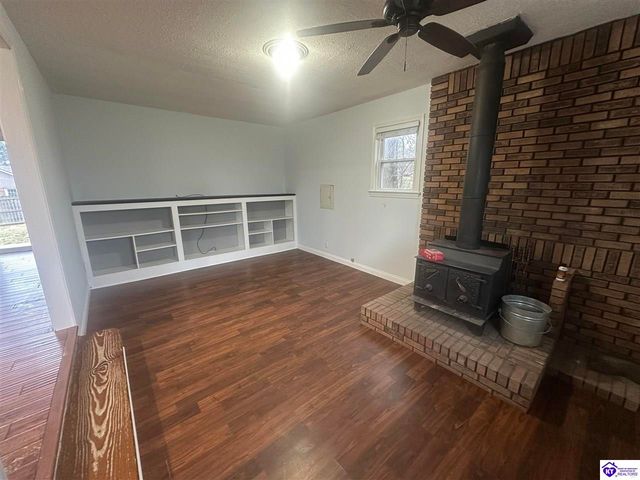 428 N Hillcrest Drive, Vine Grove, KY 40175