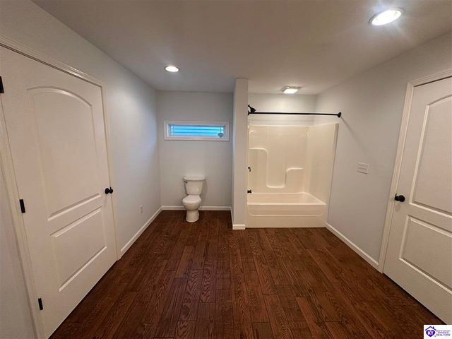 428 N Hillcrest Drive, Vine Grove, KY 40175