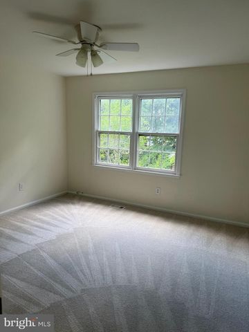 1062 TOTTENHAM CT, Sterling, VA 20164