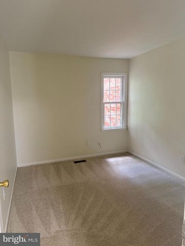 1062 TOTTENHAM CT, Sterling, VA 20164
