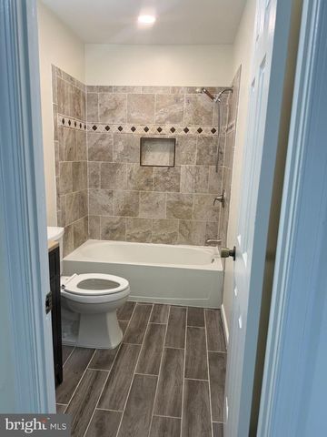 1062 TOTTENHAM CT, Sterling, VA 20164