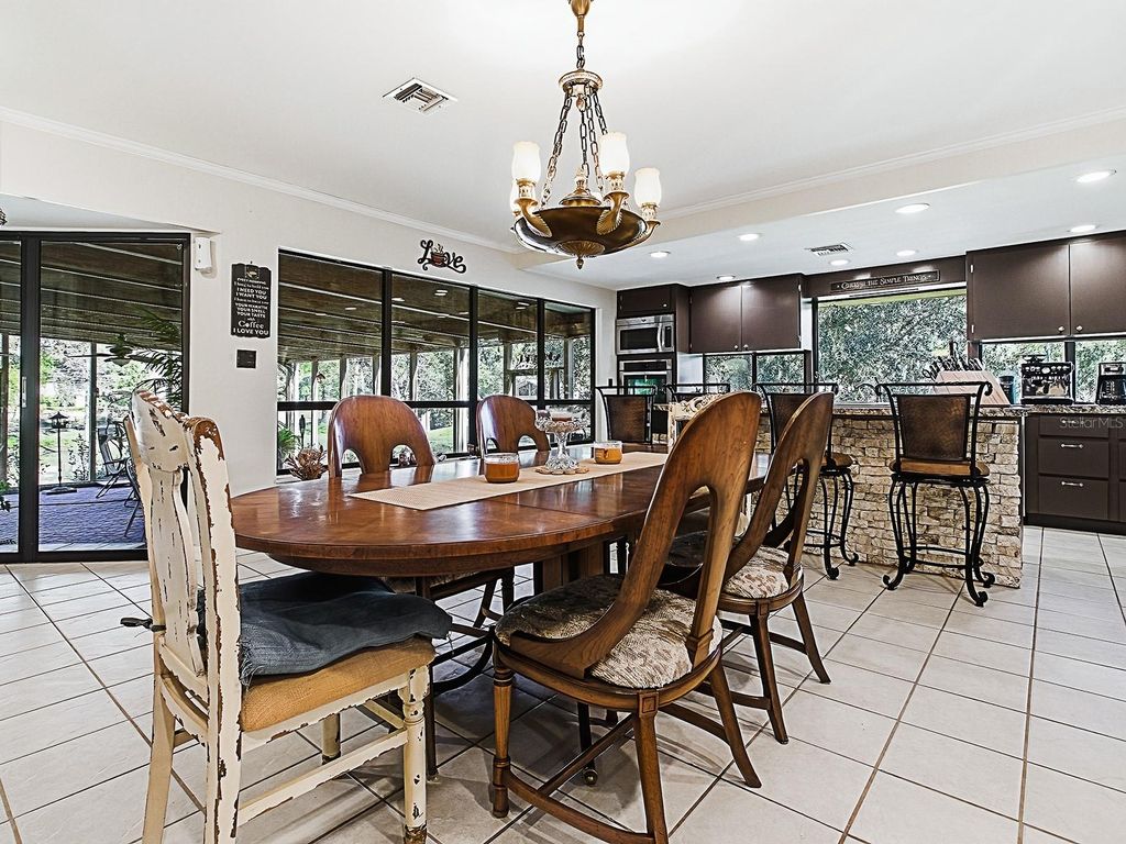 Image 13 of property listing at 2314 HILLSIDE DRIVE, Mount Dora, FL 32757