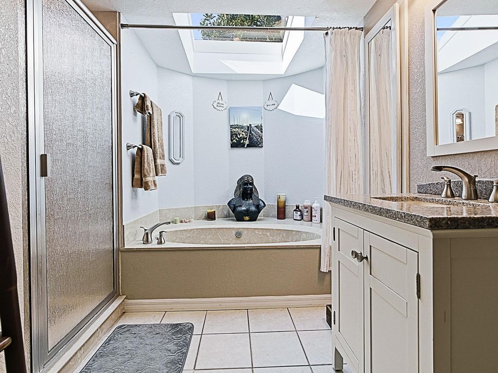 Image 24 of property listing at 2314 HILLSIDE DRIVE, Mount Dora, FL 32757