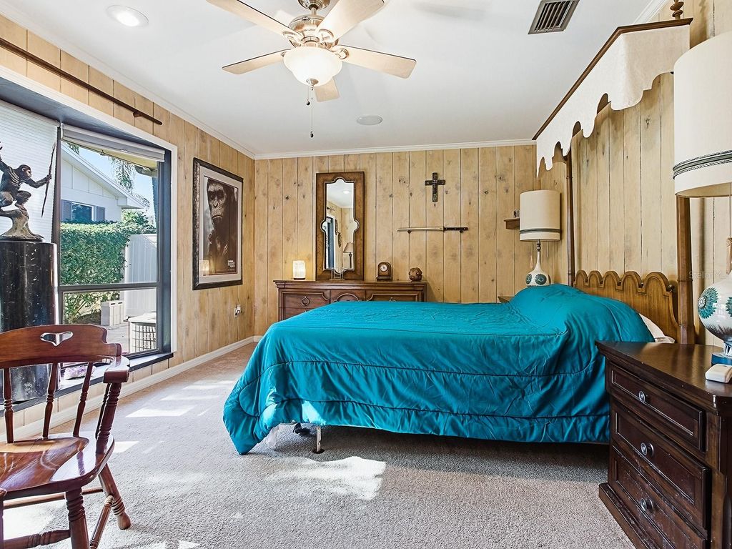 Image 30 of property listing at 2314 HILLSIDE DRIVE, Mount Dora, FL 32757