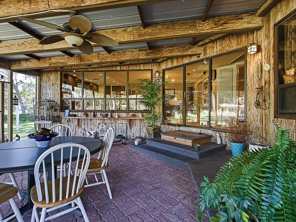 Image 34 of property listing at 2314 HILLSIDE DRIVE, Mount Dora, FL 32757