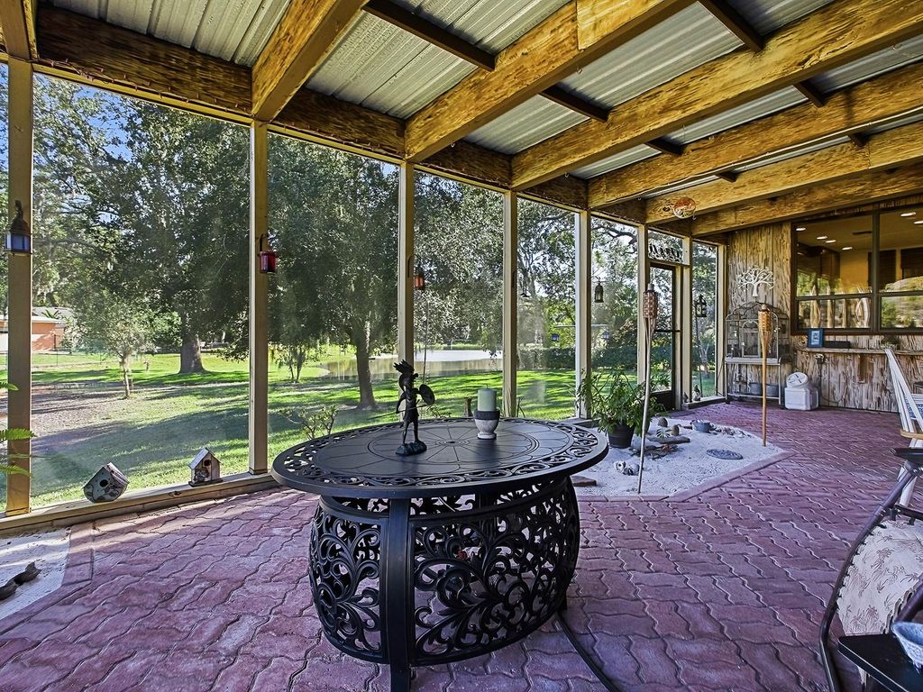 Image 38 of property listing at 2314 HILLSIDE DRIVE, Mount Dora, FL 32757