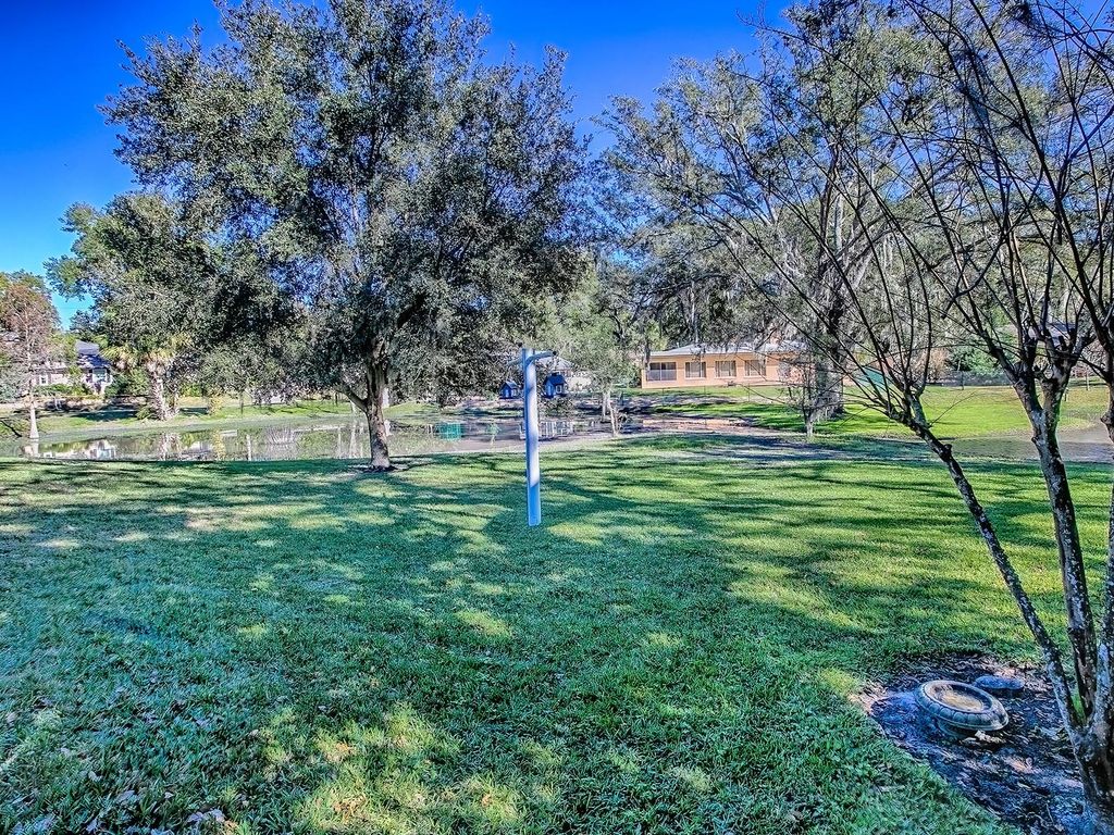 Image 42 of property listing at 2314 HILLSIDE DRIVE, Mount Dora, FL 32757