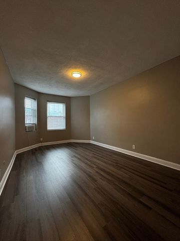 1870 Beacon St. 6-06, Boston, MA 02135