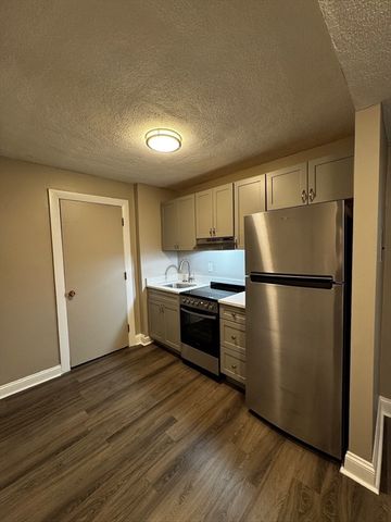 1870 Beacon St. 6-06, Boston, MA 02135
