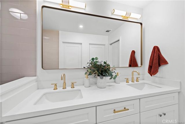 23795 Avenida Columbia, Mission Viejo, CA 92691