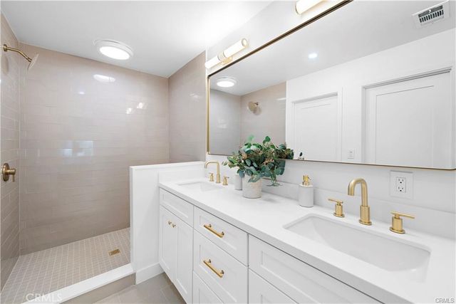 23795 Avenida Columbia, Mission Viejo, CA 92691