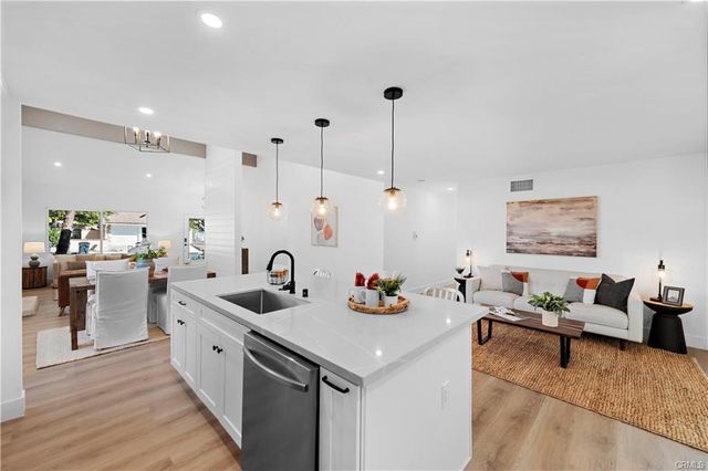 23795 Avenida Columbia, Mission Viejo, CA 92691