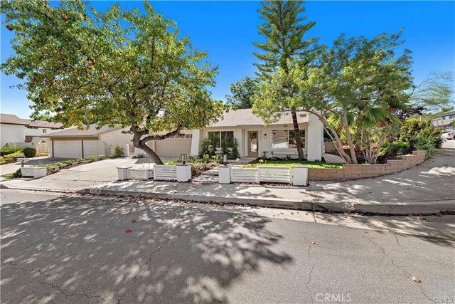 23795 Avenida Columbia, Mission Viejo, CA 92691