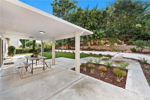 23795 Avenida Columbia, Mission Viejo, CA 92691