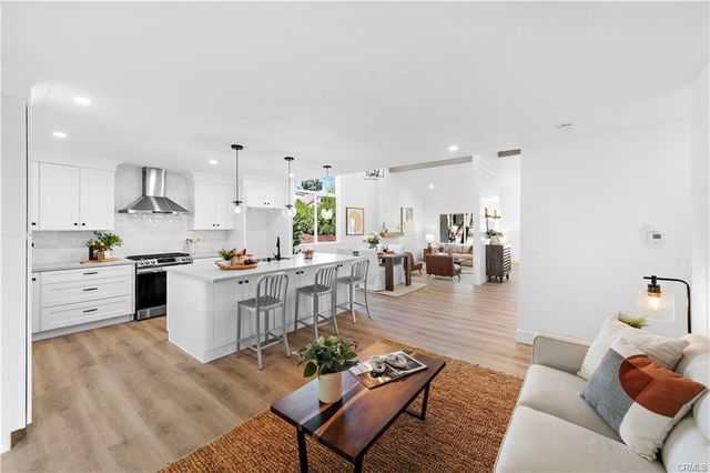 23795 Avenida Columbia, Mission Viejo, CA 92691