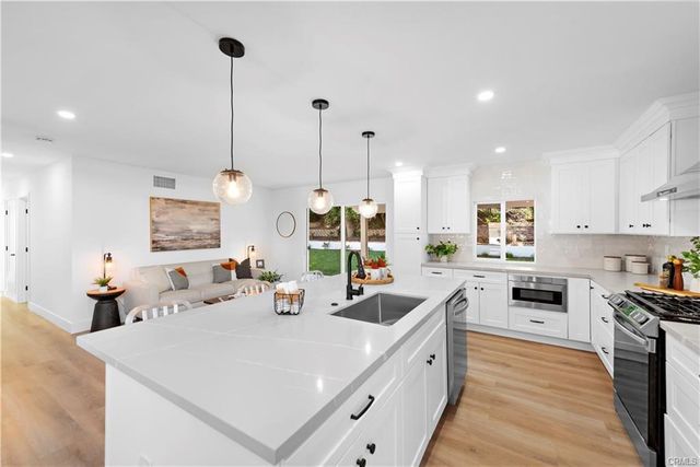 23795 Avenida Columbia, Mission Viejo, CA 92691