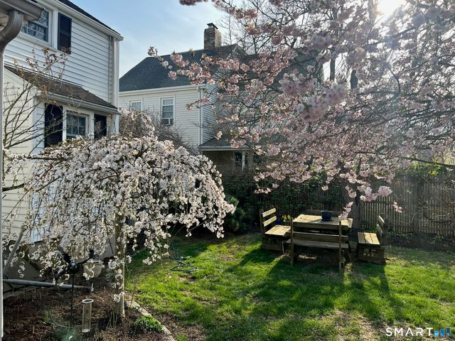 188 Henderson Road, Fairfield, CT 06824