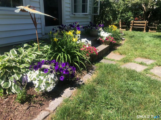 188 Henderson Road, Fairfield, CT 06824