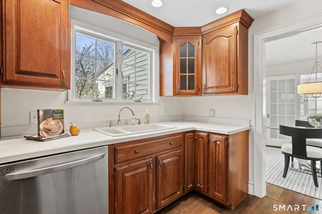 188 Henderson Road, Fairfield, CT 06824