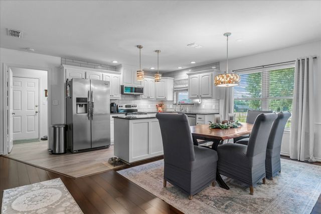 1410 County Road 2230, Mineola, TX 75773