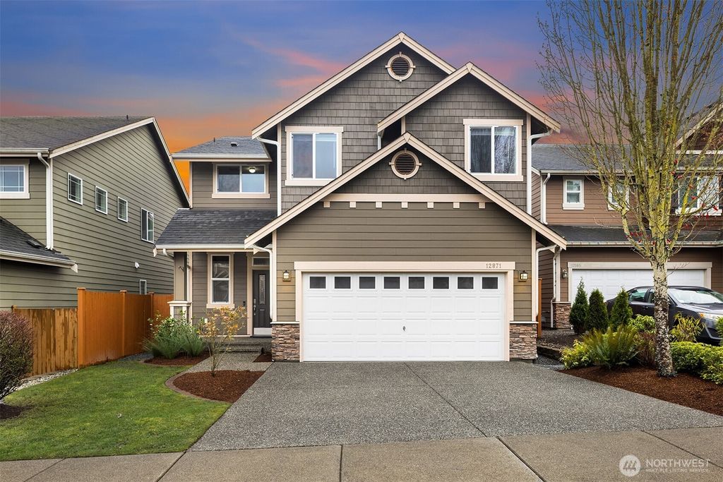 12871 NE 198th Place, Woodinville, WA 98072