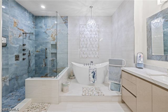 9041 Cherry Oaks TRL 201, Naples, FL 34114