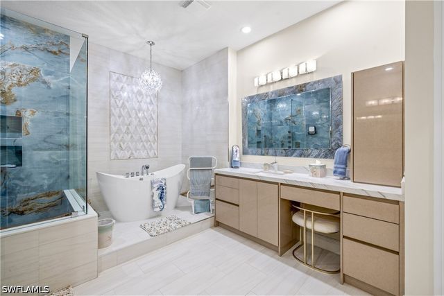 9041 Cherry Oaks TRL 201, Naples, FL 34114