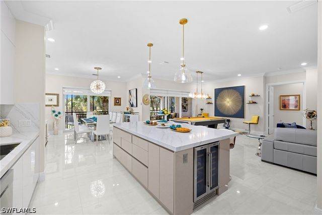 9041 Cherry Oaks TRL 201, Naples, FL 34114