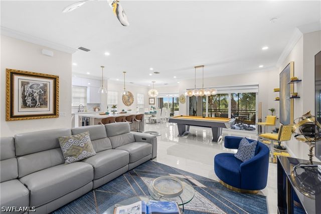 9041 Cherry Oaks TRL 201, Naples, FL 34114