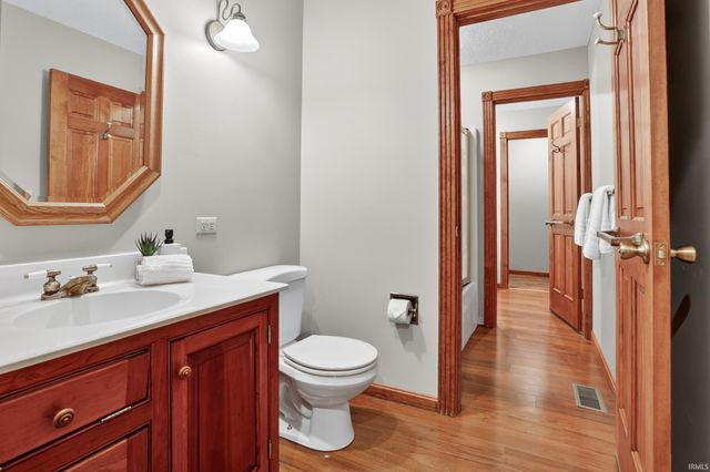 5099 Eby Road, Boonville, IN 47601