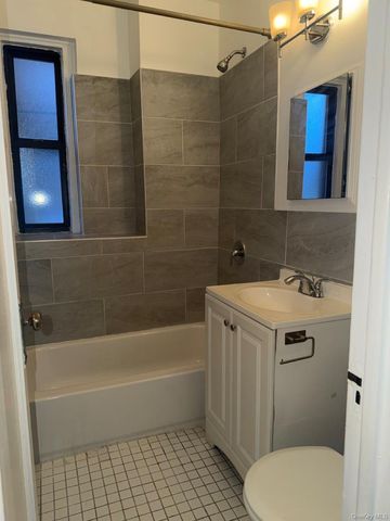 306 E Mosholu Parkway S 1F, Bronx, NY 10458