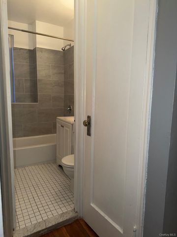 306 E Mosholu Parkway S 1F, Bronx, NY 10458